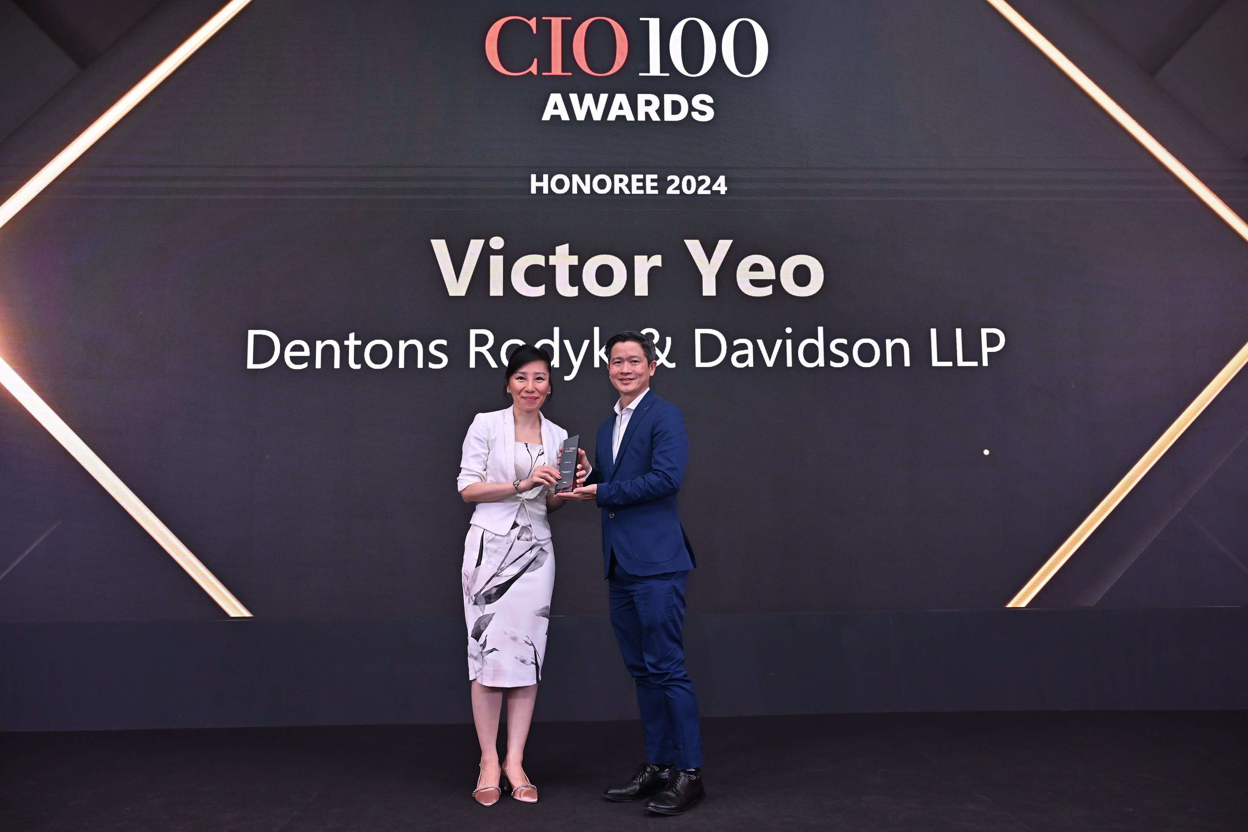 Head of IT, Victor Yeo receiving award at the CIO100 ASEAN Awards 2024.